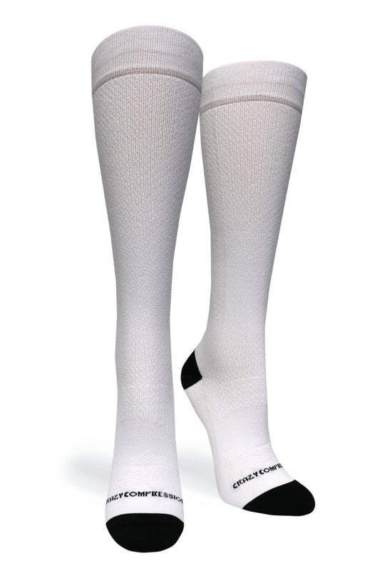 White OTC Compression Socks (Standard & Extra Wide): Standard 15-20mmhg / Standard Width / SM/MD (shoe size 7-10)